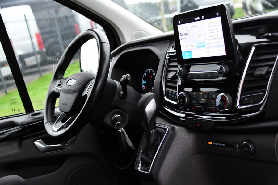 Ford Transit Custom 300 2.0 TDCI L2H1 Black Edition DC Limited Camera, Cruise, Carplay, Automaat, LED, Multimedia, Sensoren, 170PK, UNIEK! Ford Transit Custom 300 2.0 TDCI L2H1 Black Edition DC Limited Camera, Cruise, Carplay, Automaat, LED, Multimedia, Sensoren, 170PK, UNIEK!