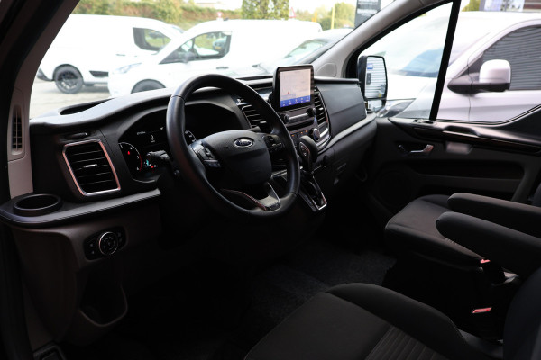Ford Transit Custom 300 2.0 TDCI L2H1 170 PK Limited DC | CarPlay | Camera | Navigatie | L+R Schuifdeur | BLIS | Stoelverwarming | Trekhaak | DAB | PDC V+A | MF Stuur | Dubbel Cabine | 5-Zitter | Nieuwe APK | Dealer onderhouden