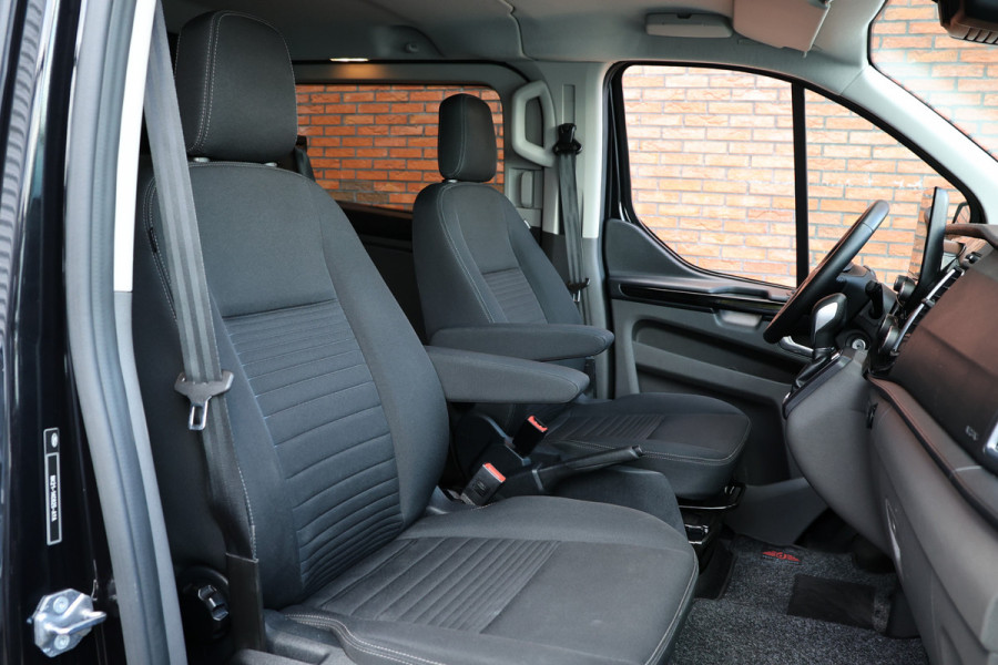 Ford Transit Custom 300 2.0 TDCI L2H1 170 PK Limited DC | CarPlay | Camera | Navigatie | L+R Schuifdeur | BLIS | Stoelverwarming | Trekhaak | DAB | PDC V+A | MF Stuur | Dubbel Cabine | 5-Zitter | Nieuwe APK | Dealer onderhouden