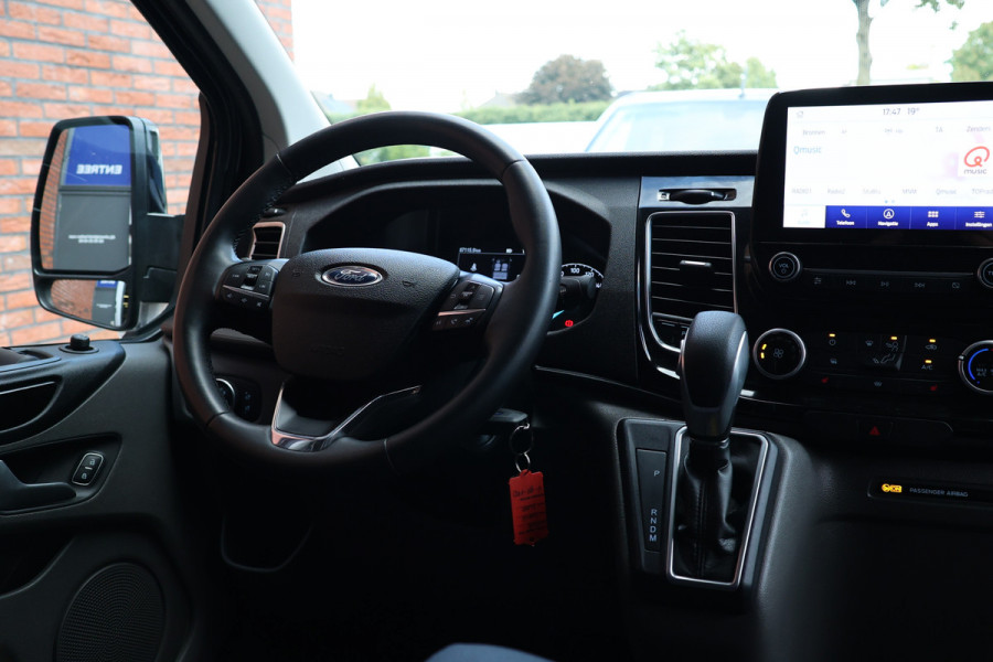 Ford Transit Custom 300 2.0 TDCI L2H1 170 PK Limited DC | CarPlay | Camera | Navigatie | L+R Schuifdeur | BLIS | Stoelverwarming | Trekhaak | DAB | PDC V+A | MF Stuur | Dubbel Cabine | 5-Zitter | Nieuwe APK | Dealer onderhouden