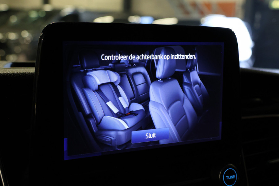 Ford Transit Custom 300 2.0 TDCI L2H1 170 PK Limited DC | CarPlay | Camera | Navigatie | L+R Schuifdeur | BLIS | Stoelverwarming | Trekhaak | DAB | PDC V+A | MF Stuur | Dubbel Cabine | 5-Zitter | Nieuwe APK | Dealer onderhouden