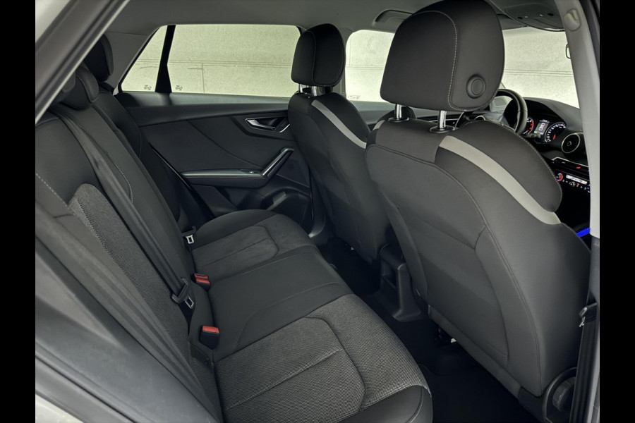 Audi Q2 30 TFSI S-Line Black Edition DSG Navi Cruise Sfeer NAP Audi Q2 30 TFSI S-Line Black Edition DSG Navi Cruise Sfeer NAP