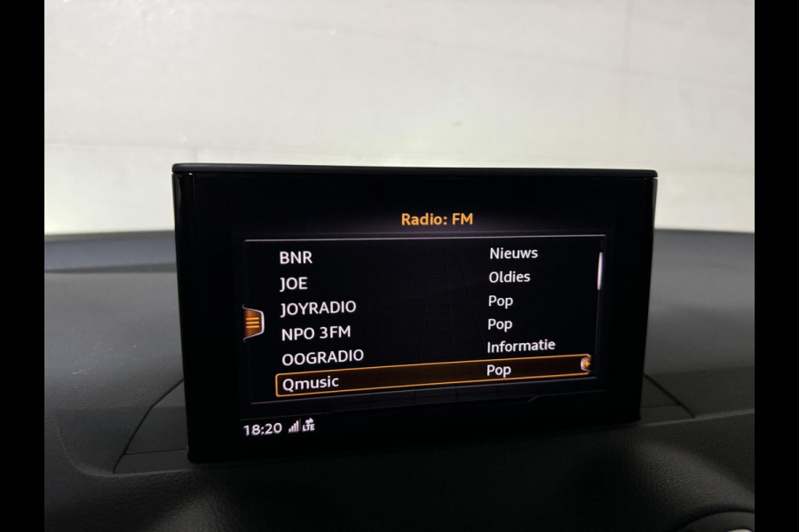 Audi Q2 30 TFSI S-Line Black Edition DSG Navi Cruise Sfeer NAP Audi Q2 30 TFSI S-Line Black Edition DSG Navi Cruise Sfeer NAP