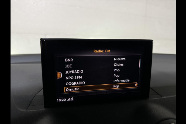 Audi Q2 30 TFSI S-Line Black Edition DSG Navi Cruise Sfeer NAP Audi Q2 30 TFSI S-Line Black Edition DSG Navi Cruise Sfeer NAP