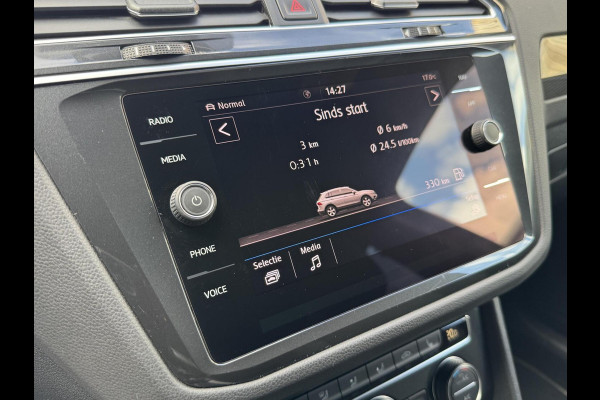 Volkswagen Tiguan 1.5 TSI R-line Automaat | Panoramadak | LED verlichting | Adaptieve cruise control | Black style | Adaptief demping systeem | St