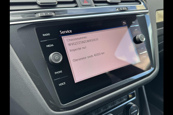 Volkswagen Tiguan 1.5 TSI R-line Automaat | Panoramadak | LED verlichting | Adaptieve cruise control | Black style | Adaptief demping systeem | St