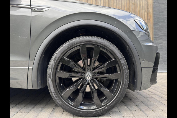 Volkswagen Tiguan 1.5 TSI R-line Automaat | Panoramadak | LED verlichting | Adaptieve cruise control | Black style | Adaptief demping systeem | St