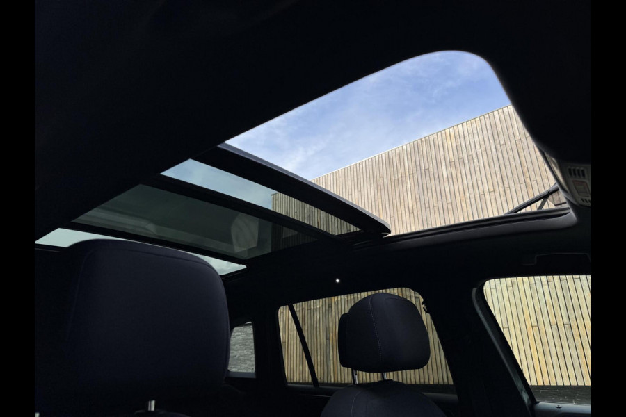 Volkswagen Tiguan 1.5 TSI R-line Automaat | Panoramadak | LED verlichting | Adaptieve cruise control | Black style | Adaptief demping systeem | St