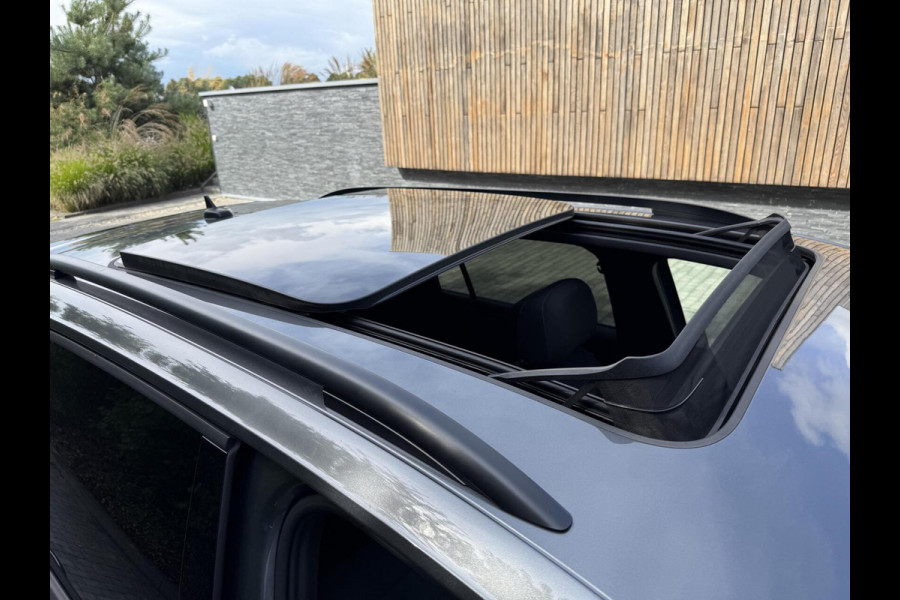Volkswagen Tiguan 1.5 TSI R-line Automaat | Panoramadak | LED verlichting | Adaptieve cruise control | Black style | Adaptief demping systeem | St
