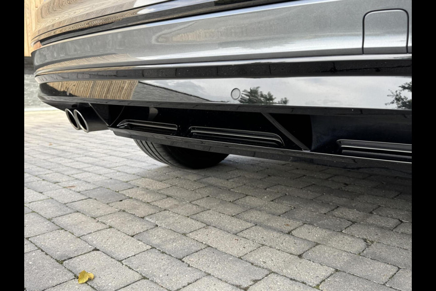 Volkswagen Tiguan 1.5 TSI R-line Automaat | Panoramadak | LED verlichting | Adaptieve cruise control | Black style | Adaptief demping systeem | St