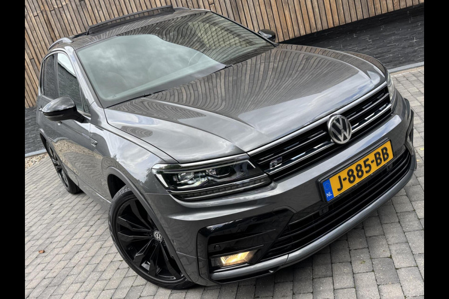 Volkswagen Tiguan 1.5 TSI R-line Automaat | Panoramadak | LED verlichting | Adaptieve cruise control | Black style | Adaptief demping systeem | St