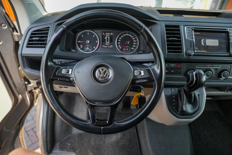 Volkswagen Transporter 2.0 TDI L2H3 Highline Volkswagen Transporter 2.0 TDI L2H3 Highline