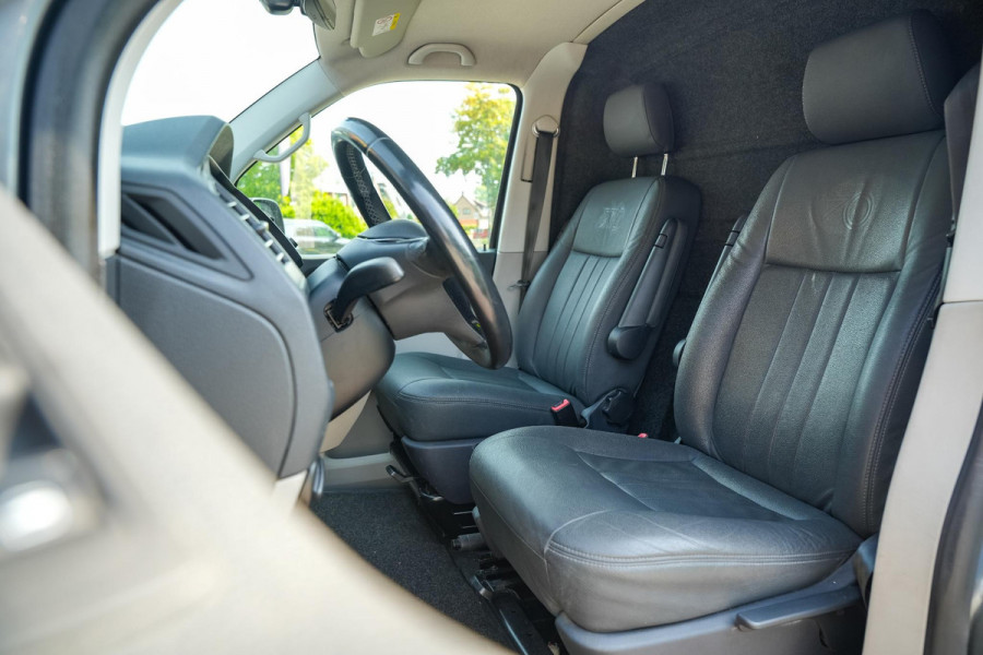 Volkswagen Transporter 2.0 TDI L2H3 Highline Volkswagen Transporter 2.0 TDI L2H3 Highline