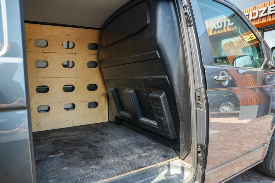 Volkswagen Transporter 2.0 TDI L2H3 Highline Volkswagen Transporter 2.0 TDI L2H3 Highline