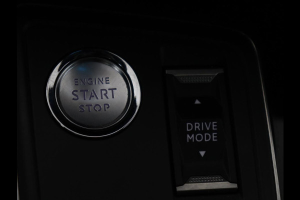 Peugeot 508 1.6 HYbrid 225 GT | Trekhaak | Stoelverwarming | Adaptive cruise | Carplay | Sfeerverlichting | Half leder | Navigatie | Camera | Keyess | PHEV | Plug In