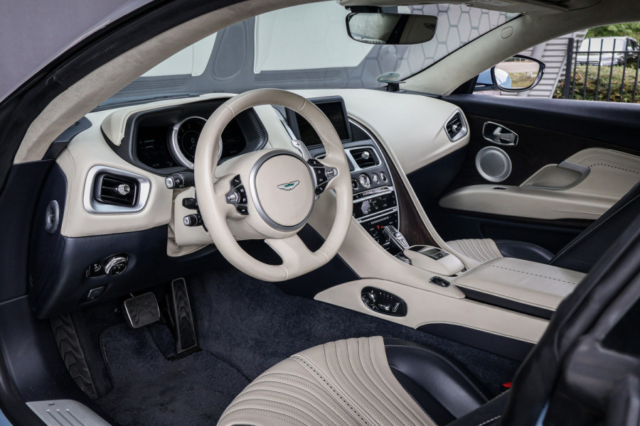 Aston Martin DB11 5.2 V12 STOELVERWARMING & VERKOELING | ELEKTRISCHE STOELEN | DEALER ONDERHOUDEN |