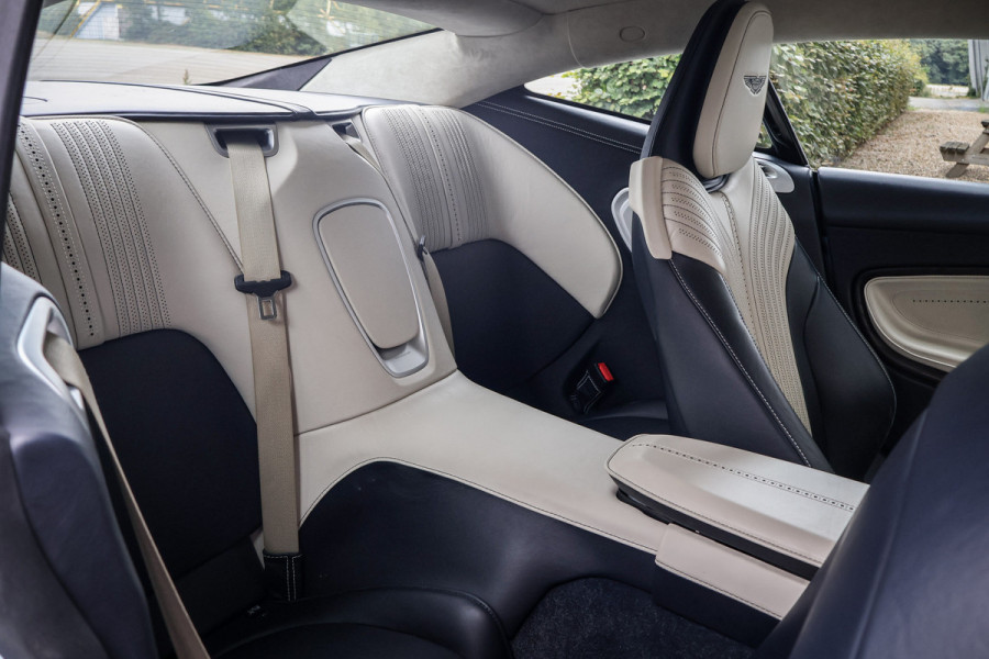 Aston Martin DB11 5.2 V12 STOELVERWARMING & VERKOELING | ELEKTRISCHE STOELEN | DEALER ONDERHOUDEN |