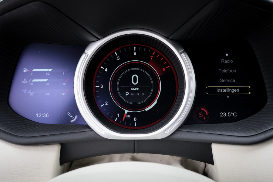 Aston Martin DB11 5.2 V12 STOELVERWARMING & VERKOELING | ELEKTRISCHE STOELEN | DEALER ONDERHOUDEN |