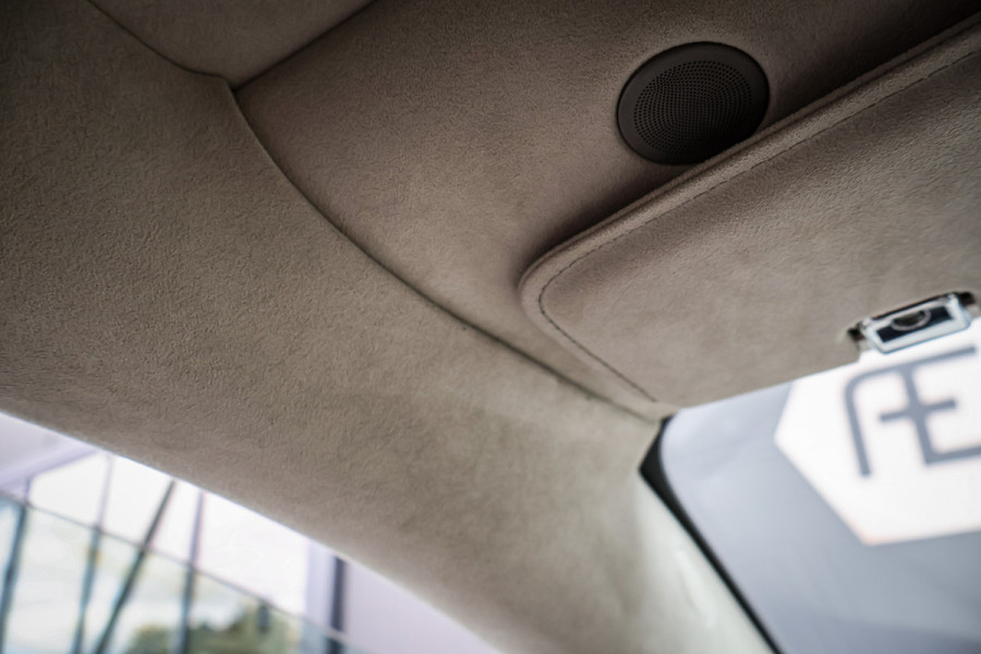 Aston Martin DB11 5.2 V12 STOELVERWARMING & VERKOELING | ELEKTRISCHE STOELEN | DEALER ONDERHOUDEN |