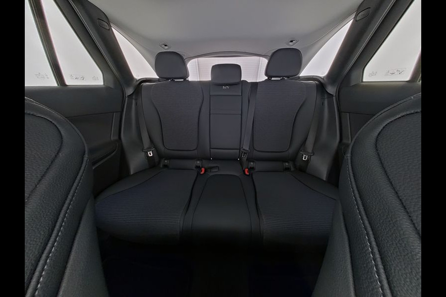 Mercedes-Benz GLC 300 e 4MATIC Plug-In Hybride Alarm KLasse 3 | Distronic | Trekhaak | Digital Koplampen | Stuur en Stoelverwarming. Inclusief 24 maanden MB Certified garantie voor Europa.