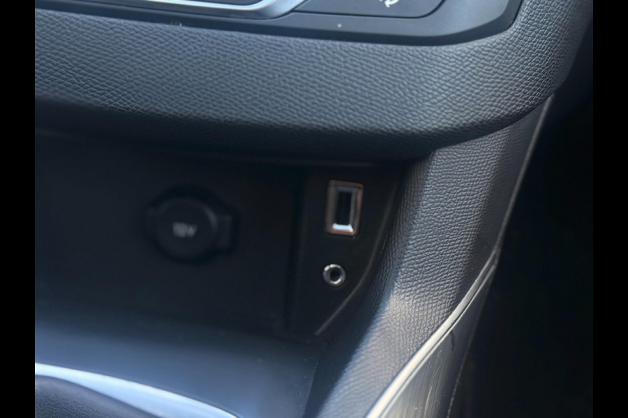 Peugeot 308 SW 1.2 PureTech Blue Lease Premium 131PK|Trekhaak Navi Clima Pano Cruise Camera Pdc v+a distrubutie riem vervangen