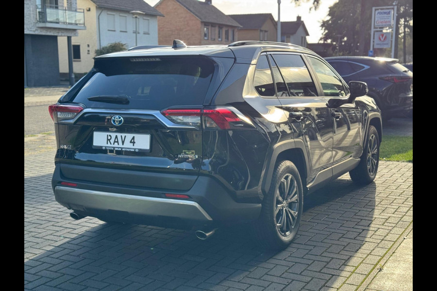 Toyota RAV4 2.5 Hybrid 222pk AWD Dynamic | Navigatie, Stoel + Stuurverwarming, 18 inch, Apple CarPlay/Android Auto, 1.650KG Trekgewicht