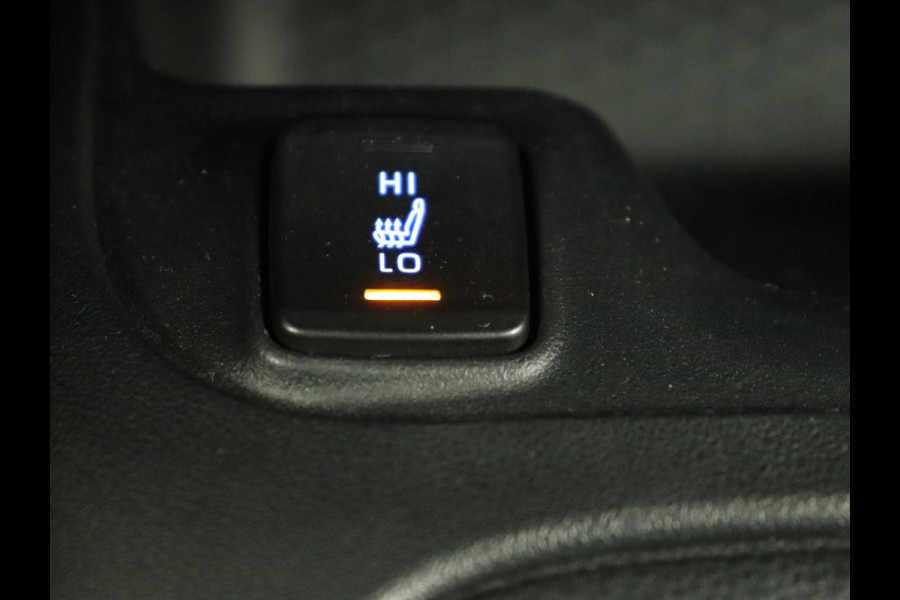 Toyota Corolla 1.8 Hybrid Business Intro | Stoel & stuurverwarming | Camera | Adaptive cruise | Full LED | Keyless | Climate control