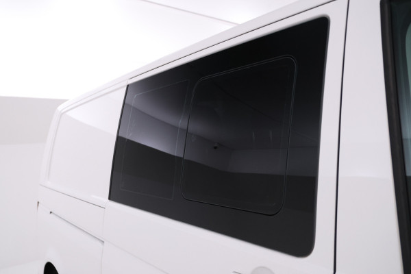 Volkswagen Transporter 2.0 TDI L1H1 26 Volleder, Dubbel cabine, Navigatie Volkswagen Transporter 2.0 TDI L1H1 26 Volleder, Dubbel cabine, Navigatie