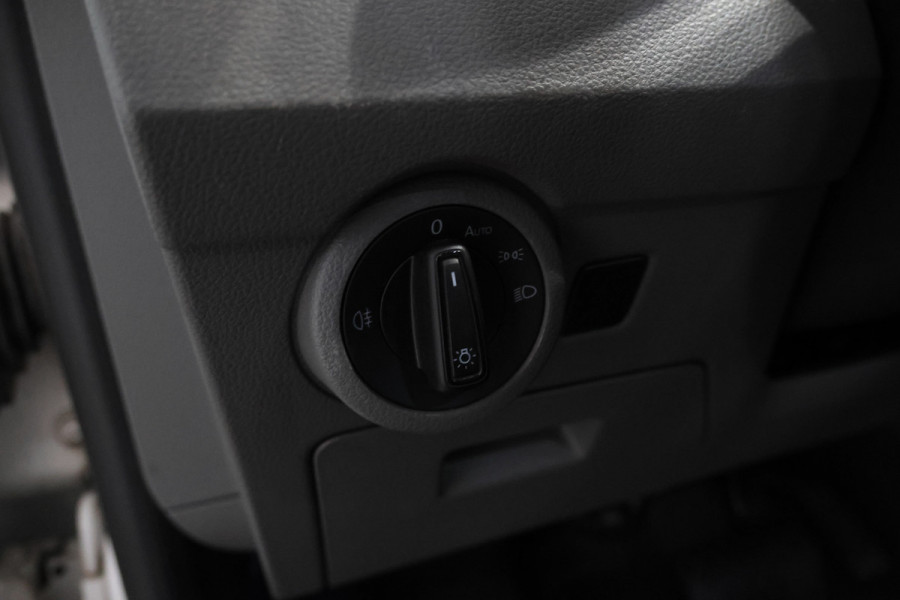 Volkswagen Transporter 2.0 TDI L1H1 26 Volleder, Dubbel cabine, Navigatie Volkswagen Transporter 2.0 TDI L1H1 26 Volleder, Dubbel cabine, Navigatie
