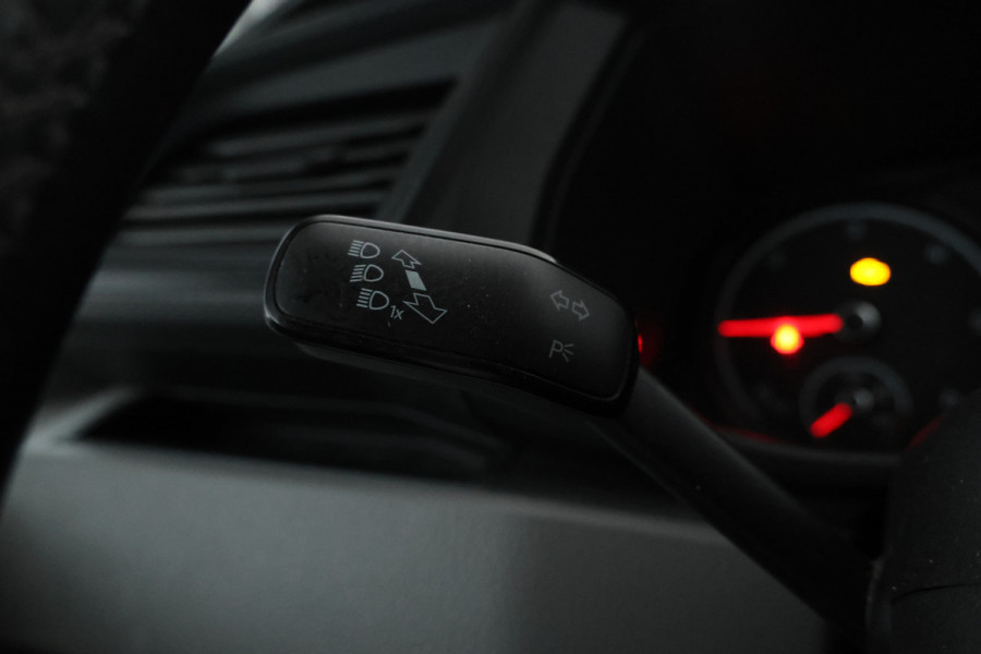 Volkswagen Transporter 2.0 TDI L1H1 26 Volleder, Dubbel cabine, Navigatie Volkswagen Transporter 2.0 TDI L1H1 26 Volleder, Dubbel cabine, Navigatie