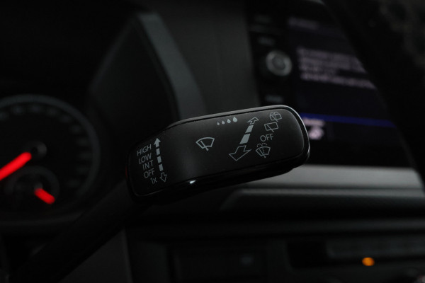 Volkswagen Transporter 2.0 TDI L1H1 26 Volleder, Dubbel cabine, Navigatie Volkswagen Transporter 2.0 TDI L1H1 26 Volleder, Dubbel cabine, Navigatie