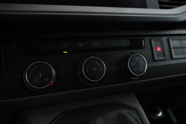 Volkswagen Transporter 2.0 TDI L1H1 26 Volleder, Dubbel cabine, Navigatie Volkswagen Transporter 2.0 TDI L1H1 26 Volleder, Dubbel cabine, Navigatie
