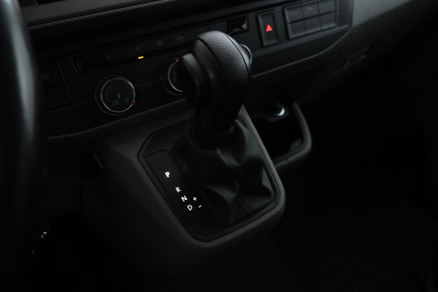 Volkswagen Transporter 2.0 TDI L1H1 26 Volleder, Dubbel cabine, Navigatie Volkswagen Transporter 2.0 TDI L1H1 26 Volleder, Dubbel cabine, Navigatie