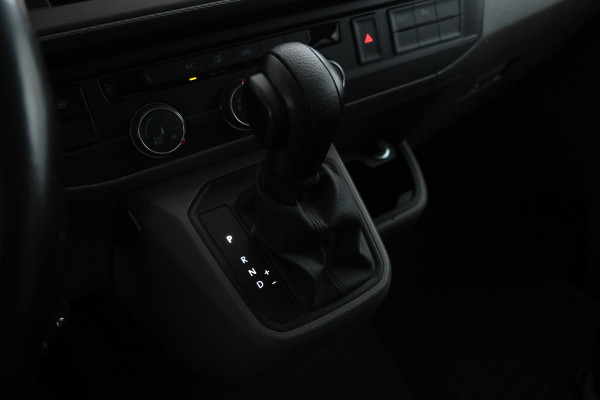 Volkswagen Transporter 2.0 TDI L1H1 26 Volleder, Dubbel cabine, Navigatie Volkswagen Transporter 2.0 TDI L1H1 26 Volleder, Dubbel cabine, Navigatie