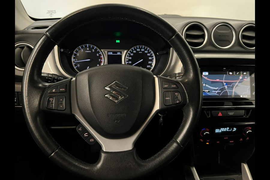 Suzuki Vitara 1.6 Exclusive / NL-auto / Navi / Trekhaak / Stoelverwarming