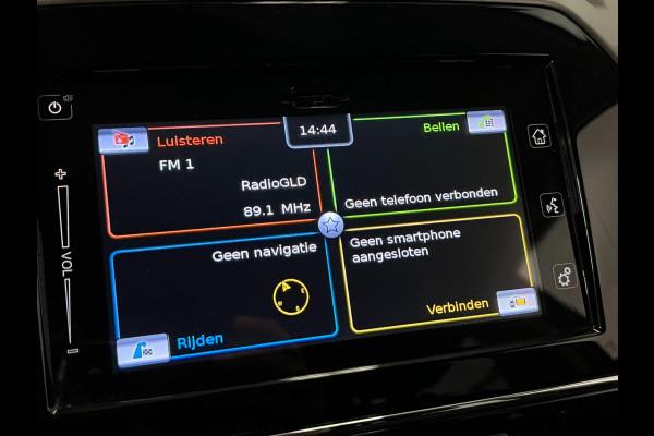 Suzuki Vitara 1.6 Exclusive / NL-auto / Navi / Trekhaak / Stoelverwarming