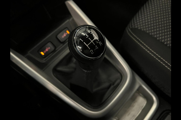 Suzuki Vitara 1.6 Exclusive / NL-auto / Navi / Trekhaak / Stoelverwarming