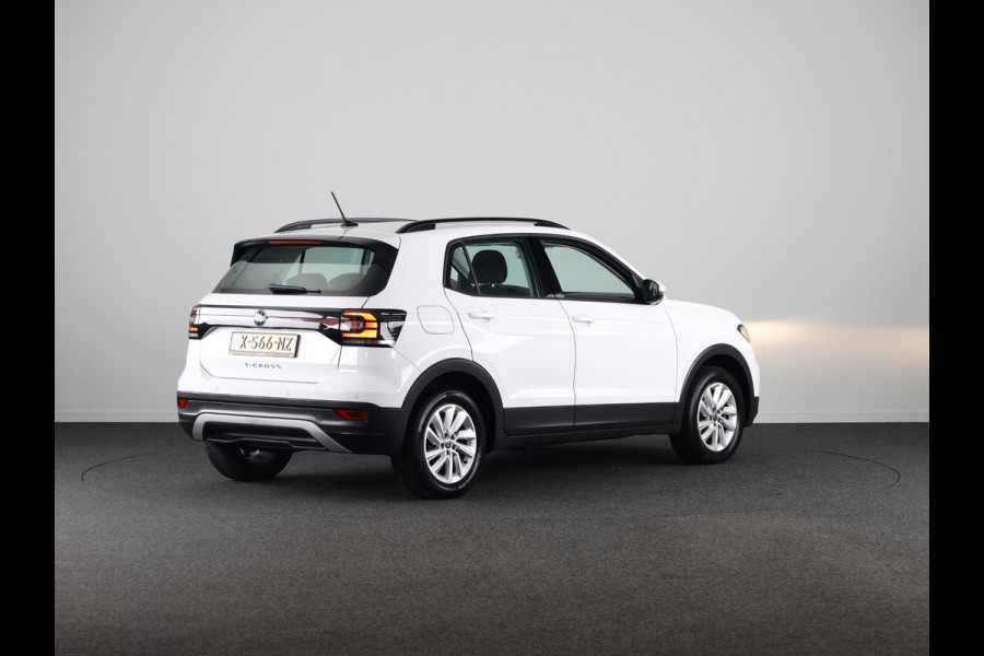 Volkswagen T-Cross 1.0 TSI Life 95 pk | Verlengde garantie | Navigatie | Trekhaak (afneembaar) | Parkeersensoren | Adaptieve cruise control |