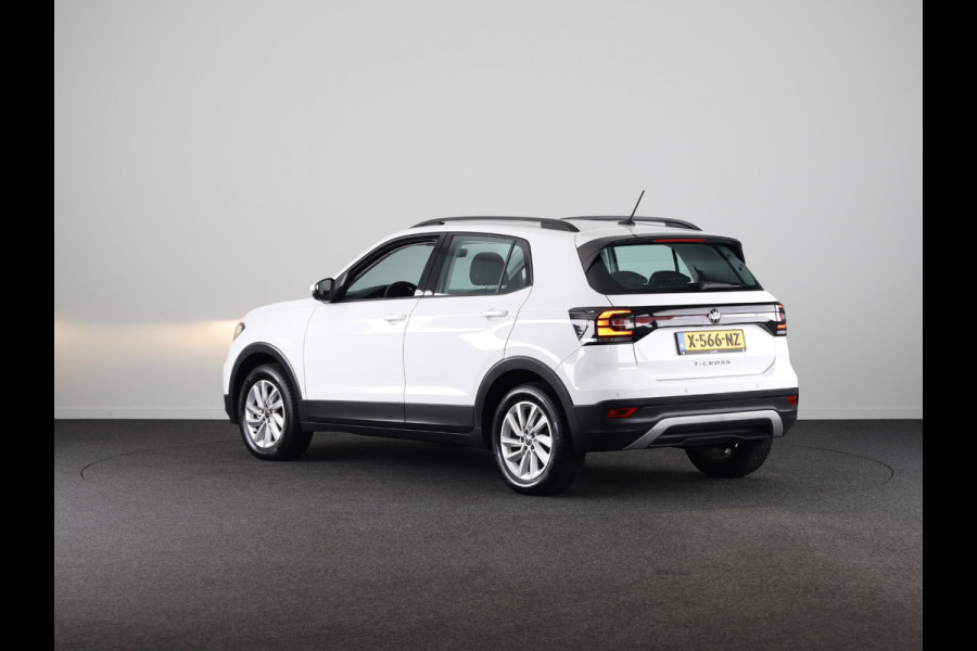 Volkswagen T-Cross 1.0 TSI Life 95 pk | Verlengde garantie | Navigatie | Trekhaak (afneembaar) | Parkeersensoren | Adaptieve cruise control |