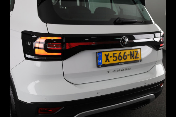 Volkswagen T-Cross 1.0 TSI Life 95 pk | Verlengde garantie | Navigatie | Trekhaak (afneembaar) | Parkeersensoren | Adaptieve cruise control |