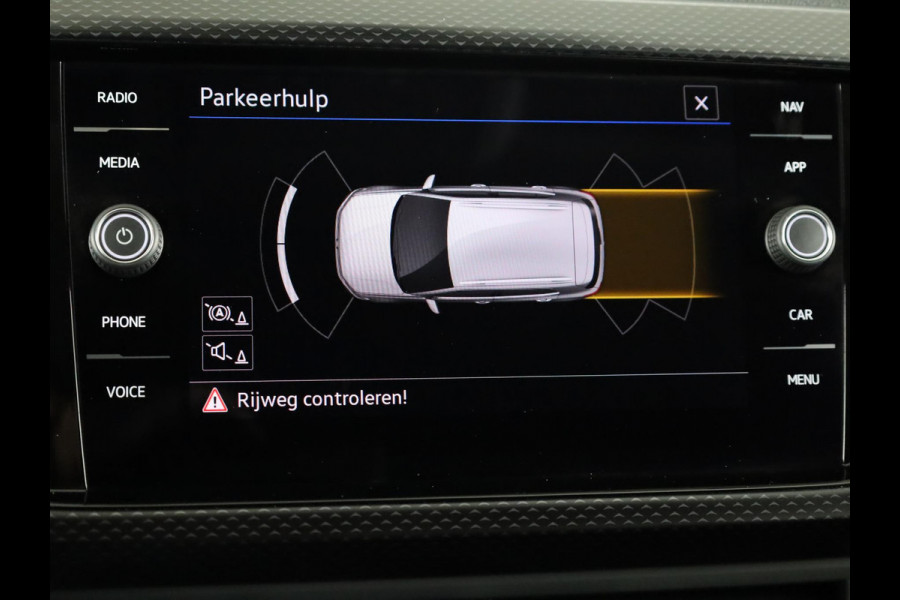 Volkswagen T-Cross 1.0 TSI Life 95 pk | Verlengde garantie | Navigatie | Trekhaak (afneembaar) | Parkeersensoren | Adaptieve cruise control |