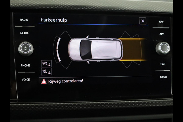 Volkswagen T-Cross 1.0 TSI Life 95 pk | Verlengde garantie | Navigatie | Trekhaak (afneembaar) | Parkeersensoren | Adaptieve cruise control |