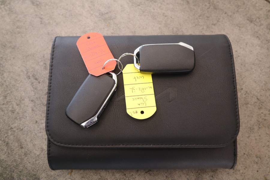 Kia Stonic 1.0 T-GDi MHEV GT-PlusLine Schuif/Kantel-dak Full-led Navigatie