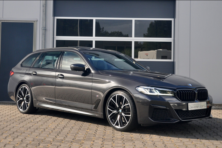 BMW 5 Serie Touring 518d High Executive Edition Automaat | M-Sport | Panoramadak | Comfortstoelen