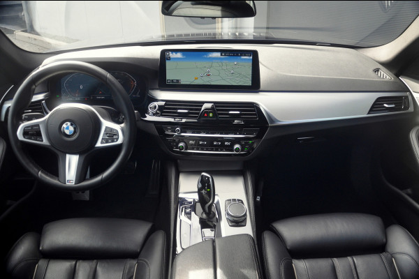 BMW 5 Serie Touring 518d High Executive Edition Automaat | M-Sport | Panoramadak | Comfortstoelen