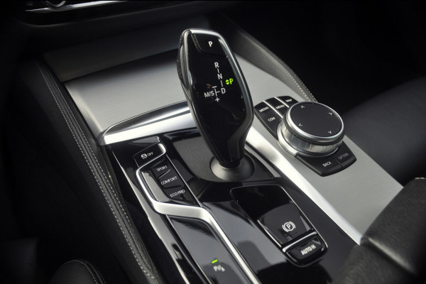 BMW 5 Serie Touring 518d High Executive Edition Automaat | M-Sport | Panoramadak | Comfortstoelen