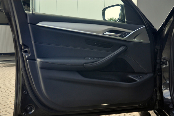 BMW 5 Serie Touring 518d High Executive Edition Automaat | M-Sport | Panoramadak | Comfortstoelen