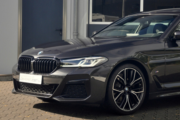 BMW 5 Serie Touring 518d High Executive Edition Automaat | M-Sport | Panoramadak | Comfortstoelen