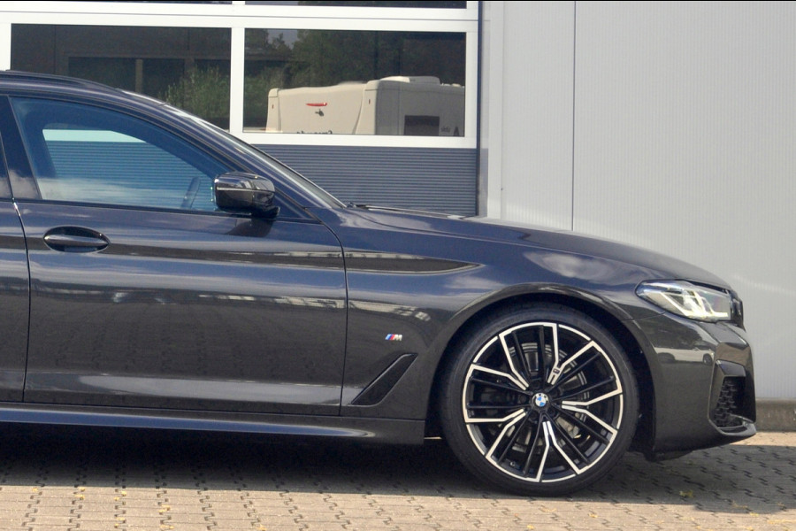 BMW 5 Serie Touring 518d High Executive Edition Automaat | M-Sport | Panoramadak | Comfortstoelen
