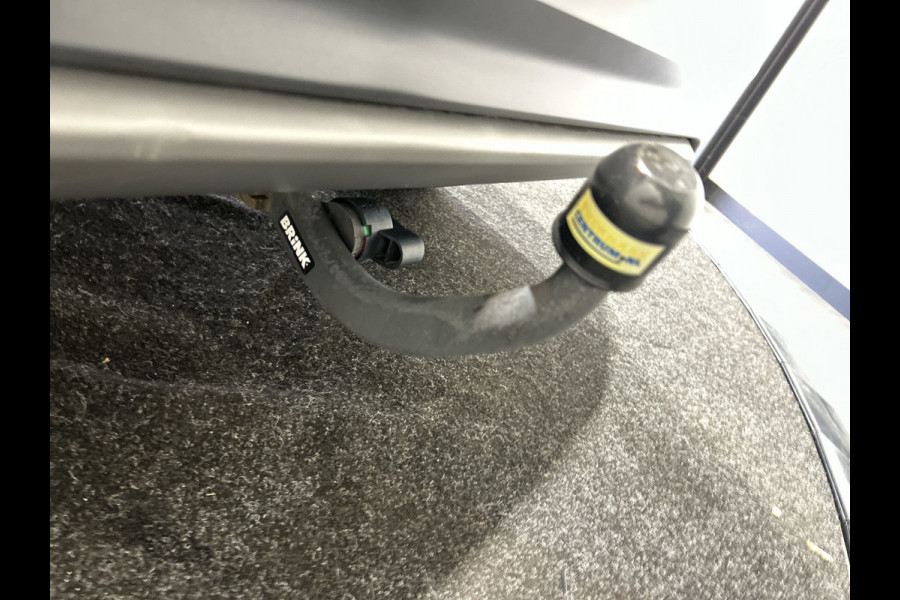 Hyundai Kona EV Fashion 64 kWh | Trekhaak | 1ste eigenaar | dealeronderhouden | Warmtepomp